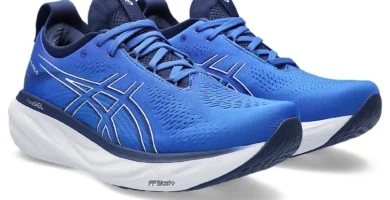 Asics Gel Nimbus 25 with royal blue uppers and white soles